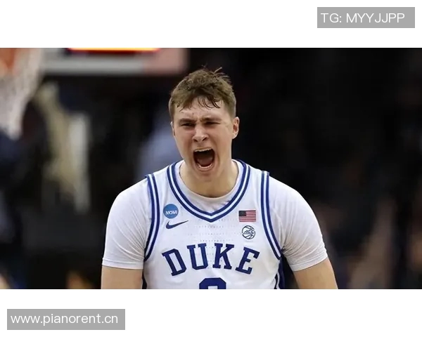 华盛顿谈弗拉格的三分球表现鼓励其展现更多侵略性与自信心